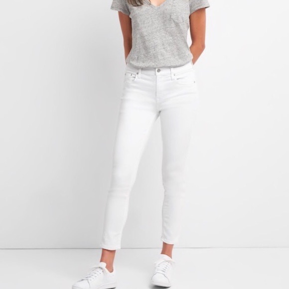 Gap Real Straight Cropped White Jeans - Picture 2 of 10